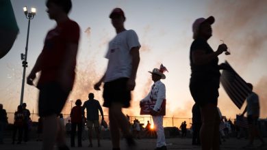 Who loves Trump? Apparently fewer people than ever