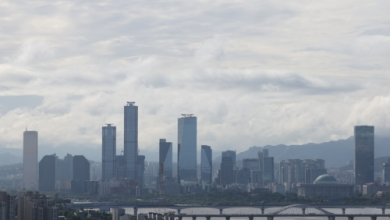 While the corporate bond market is being reorganized around repayment, the procurement conditions of..