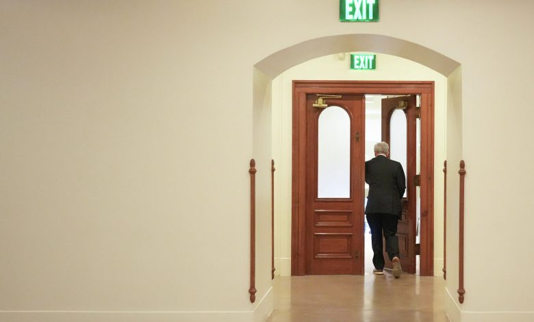 Lloyd Doggett says he won’t seek reelection after GOP map is upheld