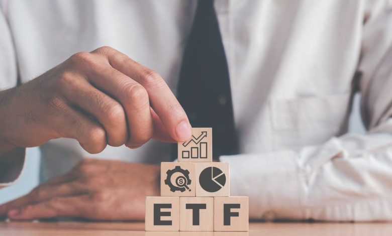 QQQ vs. VGT: What’s the Better Tech ETF Going Into 2026?