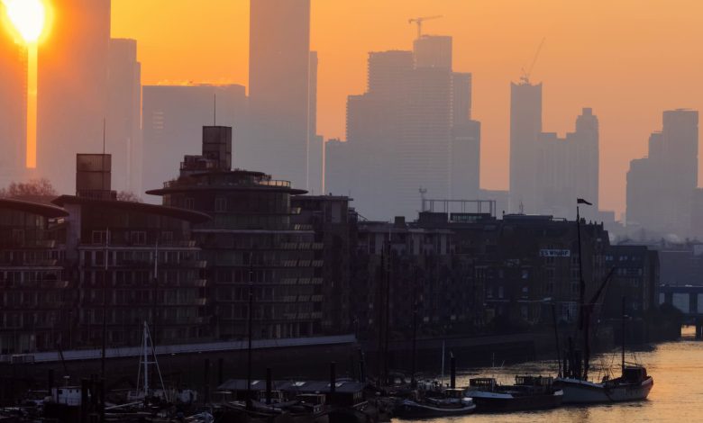 Stoxx 600, FTSE, DAX, CAC, Maduro latest