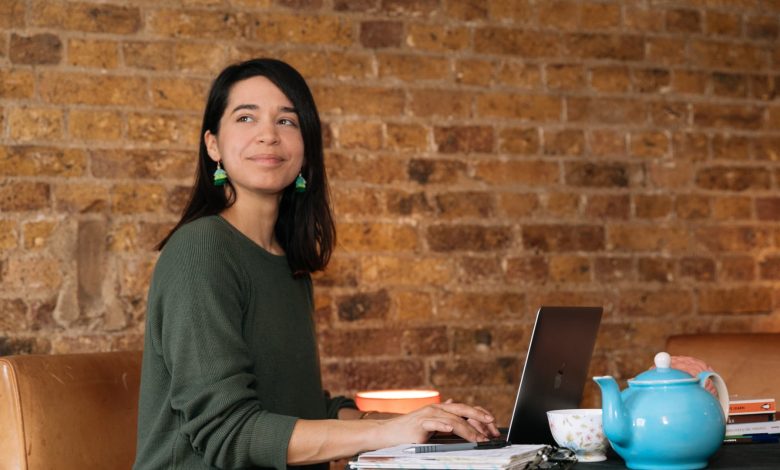 New Year’s resolutions rarely work, neuroscientist says: Try this smarter method