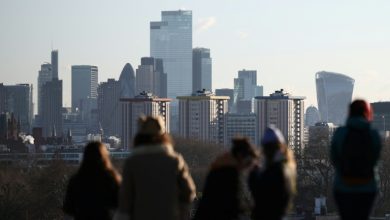 London stocks hit record as 2026 kicks off with global gains
