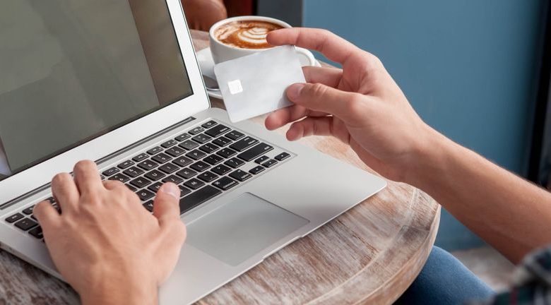 Will Chewy’s (CHWY) Earnings Beat and Viking’s Stake Increase Shift Its Profit Narrative?