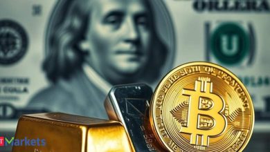 Gold and silver rally while Bitcoin falls below ,000, 0 billion wiped out from crypto markets