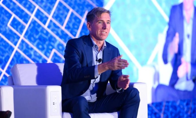 Bitwise CIO warns of 3-year deadline for crypto adoption Bitwise CIO warns of 3-year deadline for crypto adoption