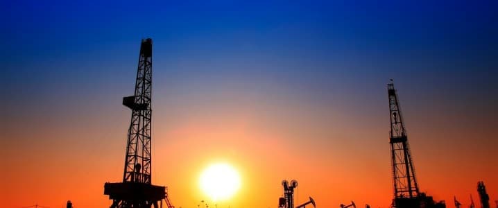 Oil ETFs Rise as Investors Hedge Crude Futures Exposure