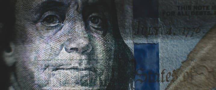 Trump’s Escalating Feud With Jerome Powell Shakes Currency and Gold Markets