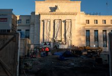 US Federal Reserve holds interest rates steady despite political pressure | Business and Economy News
