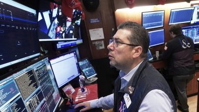 U.S. stocks rise as gold hits another record