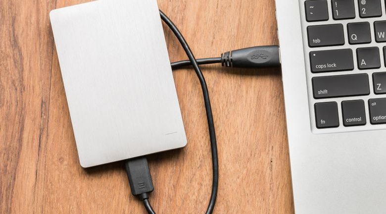 High Growth Tech Stocks in Asia Featuring Three Prominent Companies