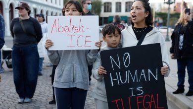 Videos show deadly Minneapolis shooting and political leaders reach different conclusions :: WRAL.com