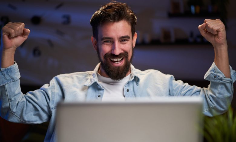 I’m a Personal Finance Expert: Here Are 6 Clever Ways I Save Money