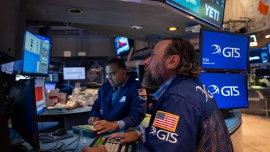 Stocks Little Changed Ahead of Fed Decision, Big Tech Earnings; S&P 500 Hits 7000, Then Turns Lower; Gold Sets Latest Record