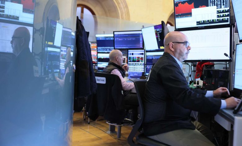 Stock Indexes Jump as TSMC Powers Tech Rally; Oil Futures Slump as Trump Lowers Iran Tensions