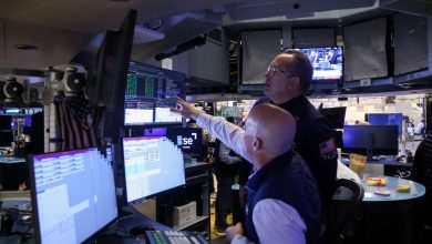 Stock Indexes Extend Gains on Eased Greenland Tensions; Dow Adds 400 Points; Gold Hits Fresh Record