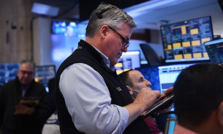 Stock Futures Rise After Flurry of Tech Earnings; Gold, Silver Set Fresh Records Stock Futures Rise After Flurry of Tech Earnings; Gold, Silver Set Fresh Records