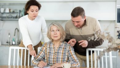 His Elderly Mom Lives With Him And He’s Getting Married. Dave Ramsey Says It’s Time For Her To Move On. ‘She Just Needs To Have A Life’