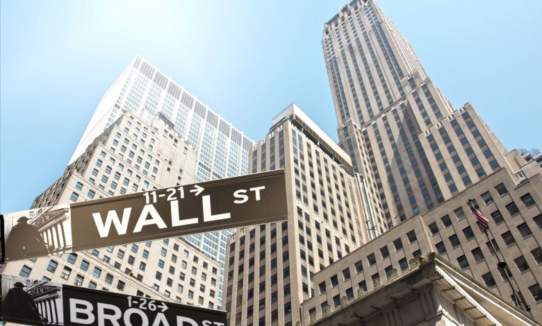 Stocks Pressured by Mixed Big Tech Earnings