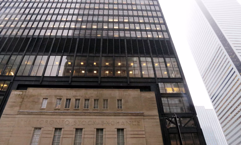 TSX touches record high on financials boost