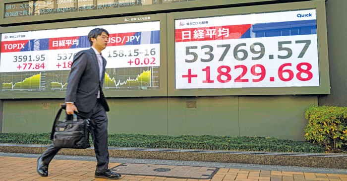 New Age | Iran worries push up oil price as global stocks diverge