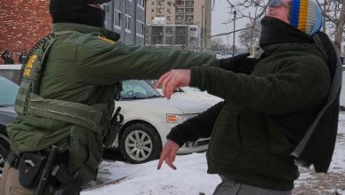 Trump’s playbook falters in crisis response to Minneapolis shooting