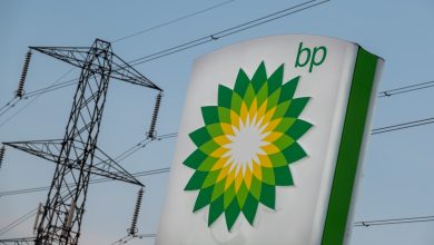 BP suspends buybacks in fresh sign of oil price pressure