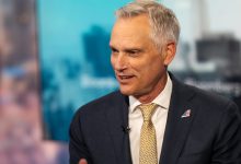 Pressure mounts on American Airlines CEO as carrier lags rivals