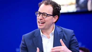 Anthropic closes  billion funding round at 0 billion valuation