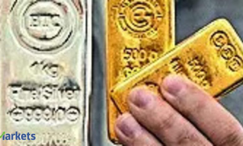 Gold and silver rise from near one-week lows on bargain-hunting