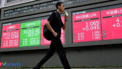 Global Market Today: Asian stocks edge higher in thin holiday trading
