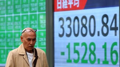 Stocks dip and oil climbs as Trump ramps up Iran