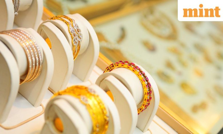 Gold, Silver Rates Today LIVE: Gold, silver ETFs fall up to 7% amid drop in bullion prices Gold, Silver Rates Today LIVE: Gold, silver ETFs fall up to 7% amid drop in bullion prices