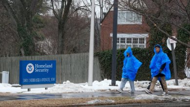 Partial government shutdown drags on amid immigration oversight battle