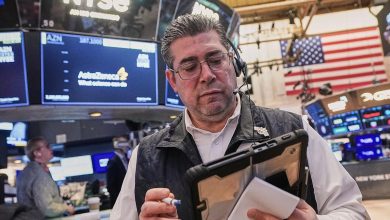 Dow, Nasdaq, S&P 500 fall as investors digest flood of tech earnings, government shutdown