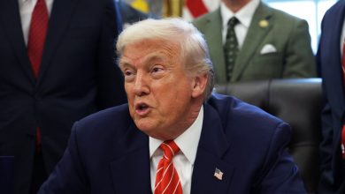 Trump gives speech at National Prayer Breakfast
