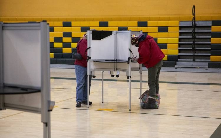 Royalton voters to decide on AI, crypto data center ban