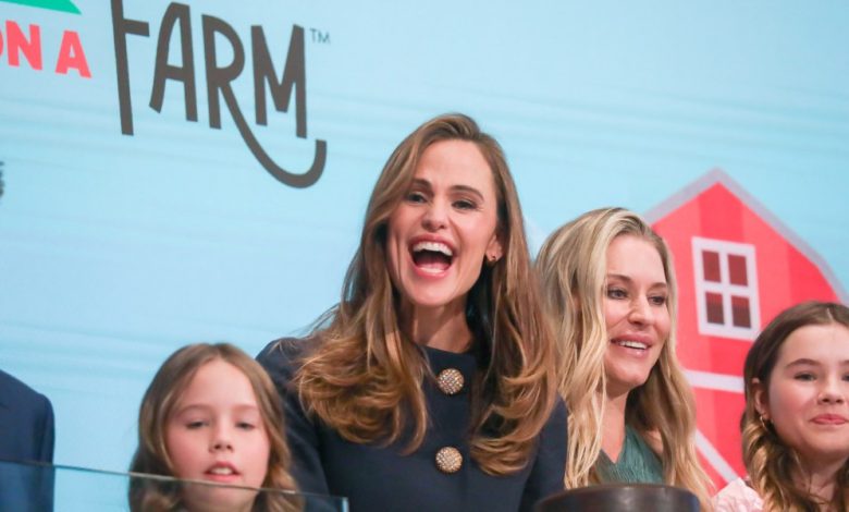 Jennifer Garner’s Once Upon a Farm IPO jumps 40% as the company raises 8 million