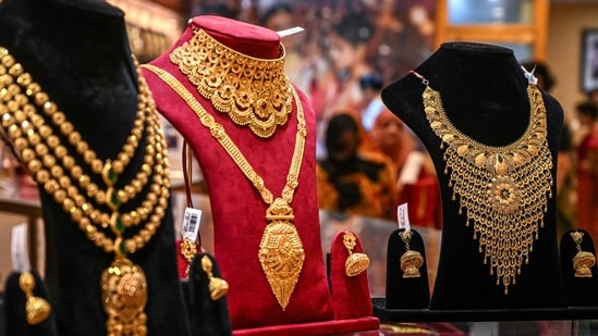 Silver futures decline 10%, check MCX prices| India News