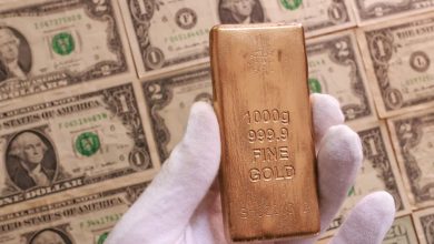 Gold prices rise and dollar falls amid fresh Trump tariff threat