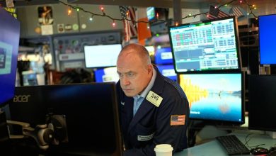 U.S. stock market drifting through mixed trading