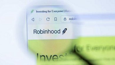 Robinhood Shares Plunge Amid Crypto Slump And Market Jitters