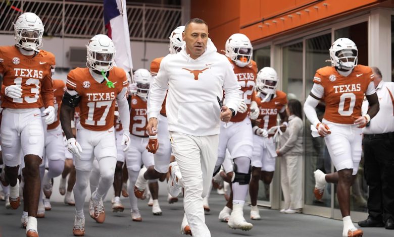 A Future NFL Hall of Fame NFL QB Just Took His Son On a Texas Longhorns Visit