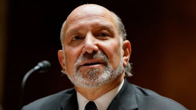 Howard Lutnick volunteers to testify to House committee