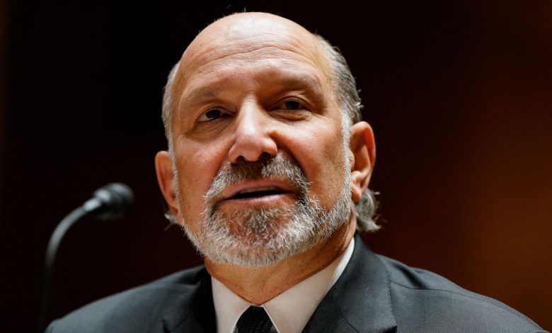 Howard Lutnick volunteers to testify to House committee