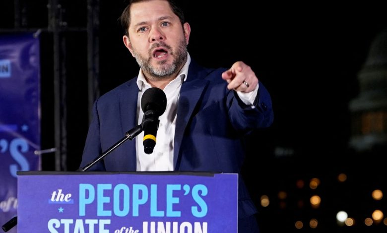 Democrats demand reversal of Russia oil sales to India Democrats demand reversal of Russia oil sales to India