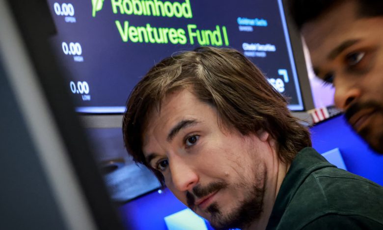 Robinhood’s venture fund, which gives investors access to private companies, tanks 11% on first day