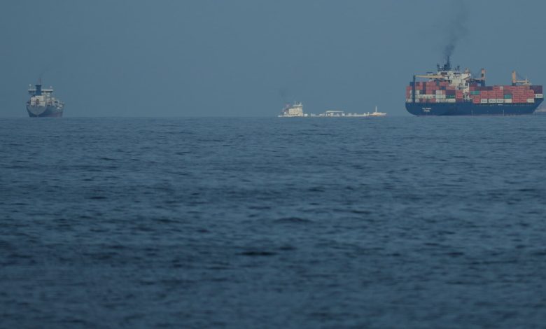 U.S. allows 30-day sale of Iran oil at sea in bid to tame prices U.S. allows 30-day sale of Iran oil at sea in bid to tame prices