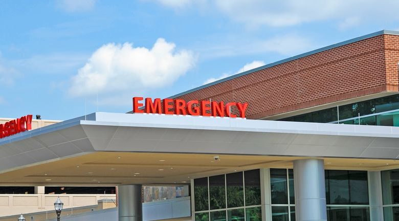 A Look At Healthcare Realty Trust’s Valuation As Earnings Beat And Insider Buying Lift Optimism