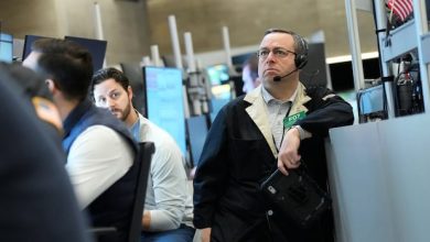 North American stocks fall, oil prices rise as Trump’s delays fail to quell fears